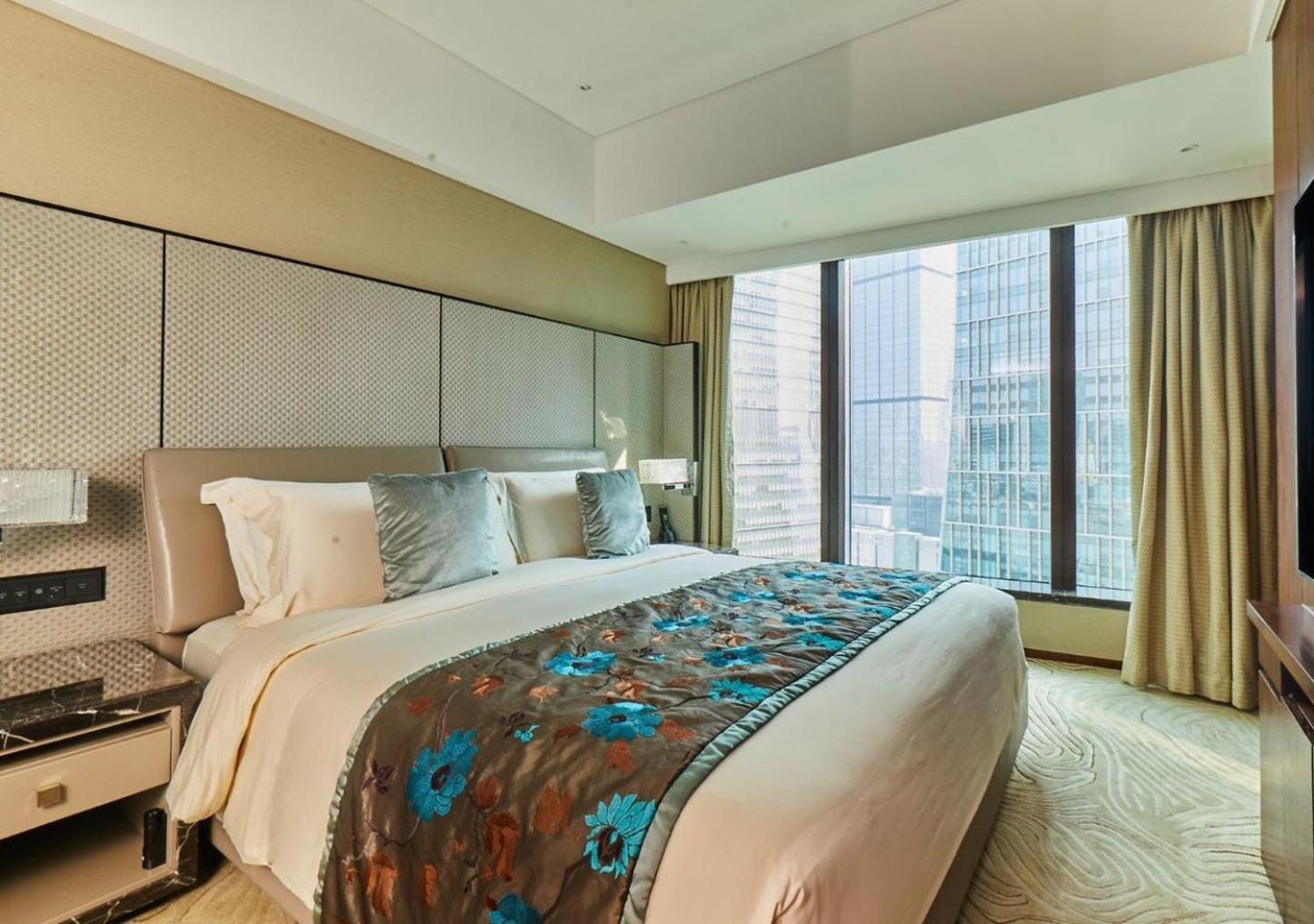 Отель Mandarin Oriental Pudong,