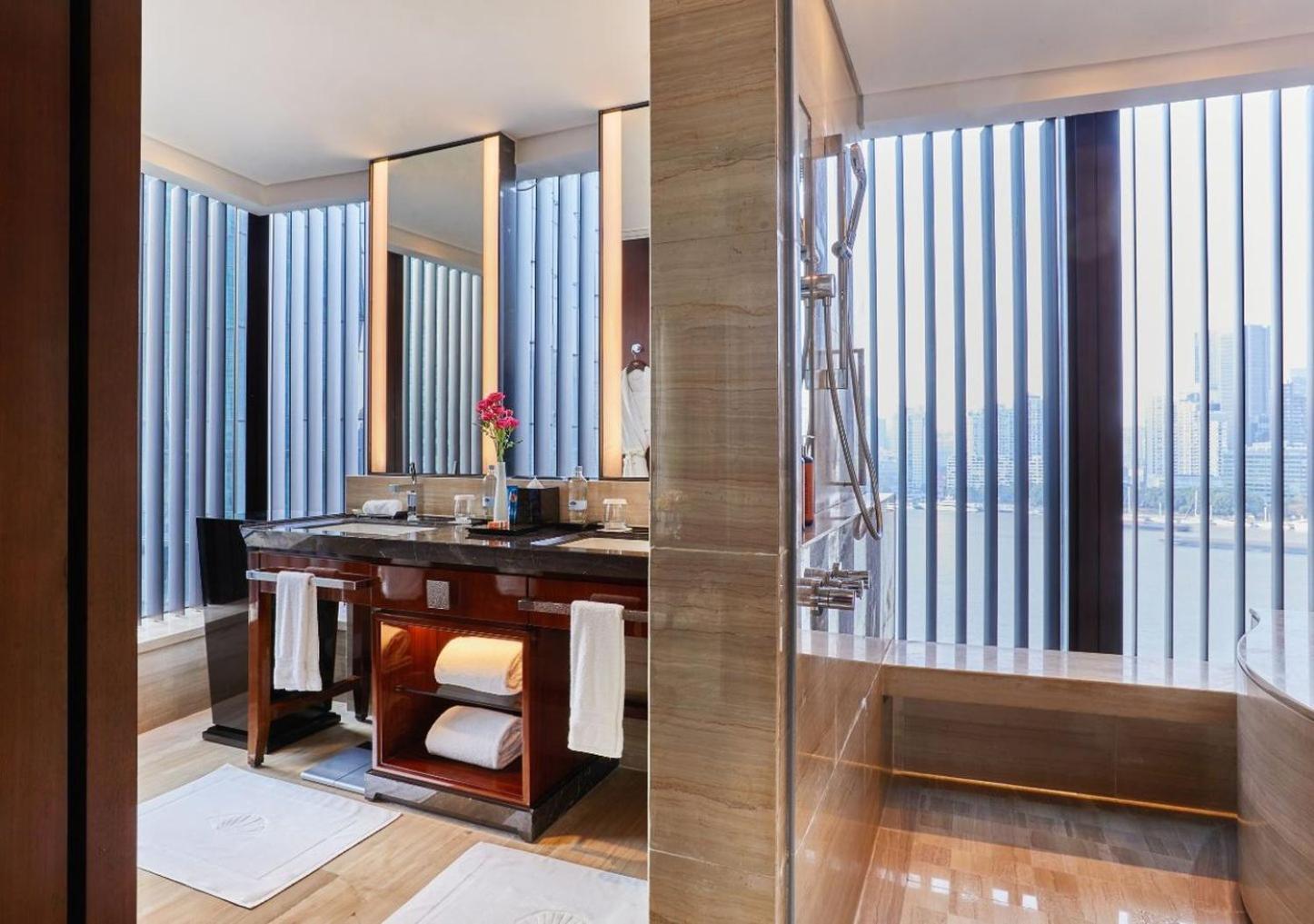 Mandarin Oriental Pudong, Отель