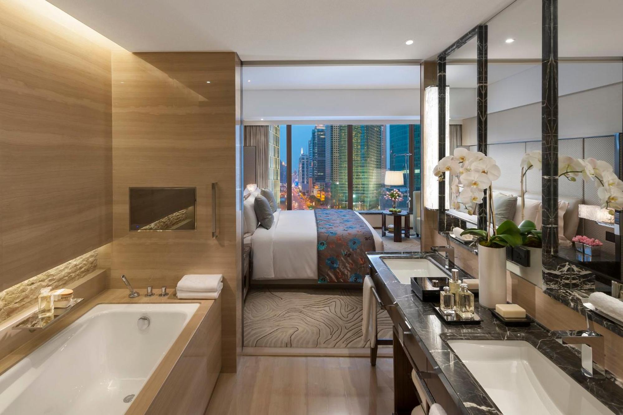 Mandarin Oriental Pudong, Отель 5*